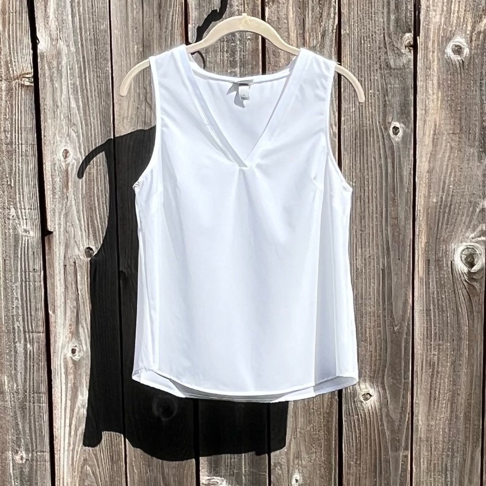 a new day white sleeveless top size small